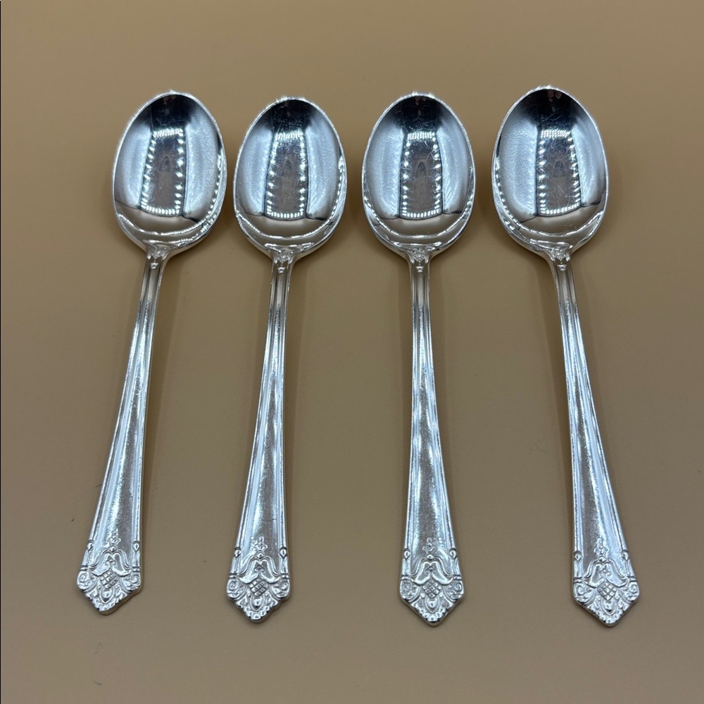 1847 Rogers Bros (IS) Her Majesty - Four Oval Soup/Dessert Spoon #1